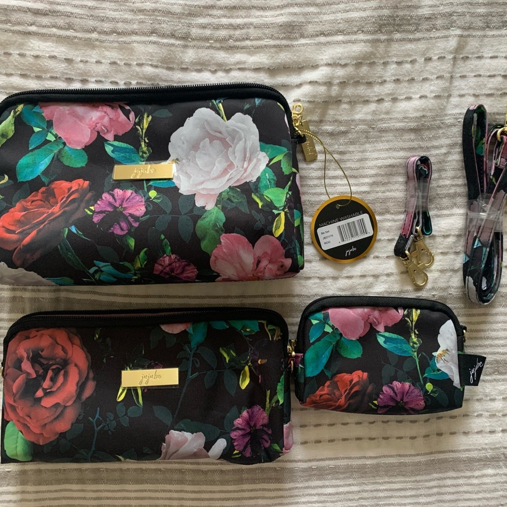 JuJube - Be Set in Rose Garden